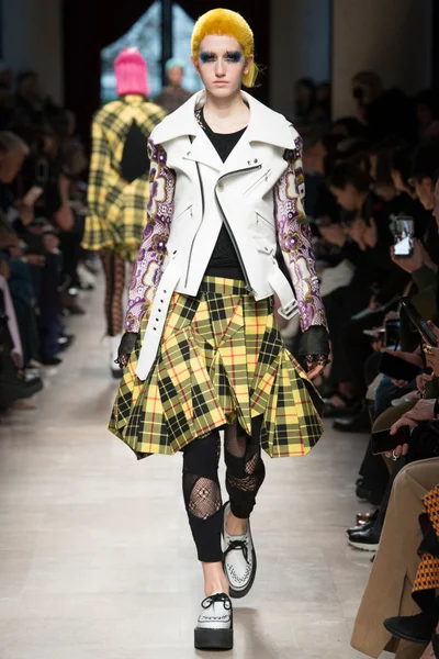 Look 33